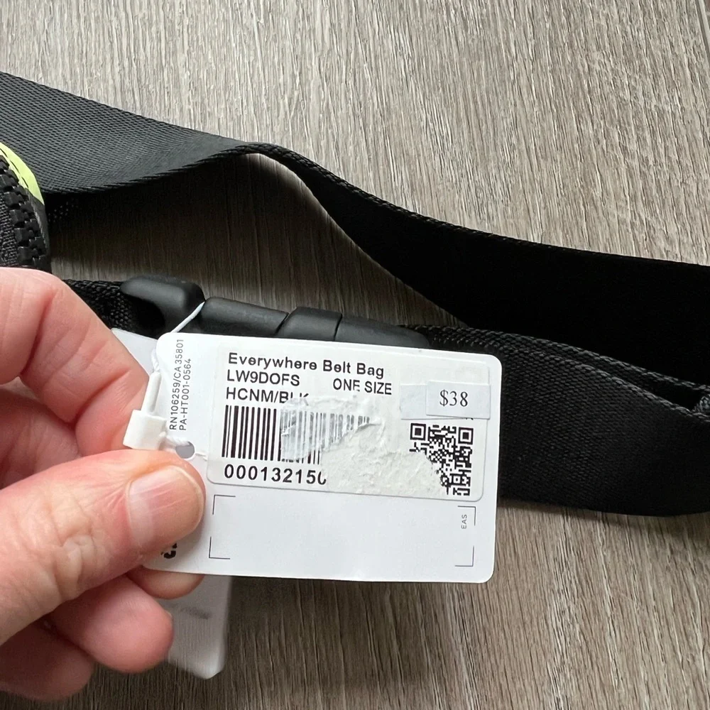 Lululemon Everywhere Belt Bag *1L in Heritage 365 Camo Neo Mint Multi / Black